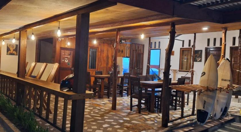 Arthur Homestay Telescope Mentawai
