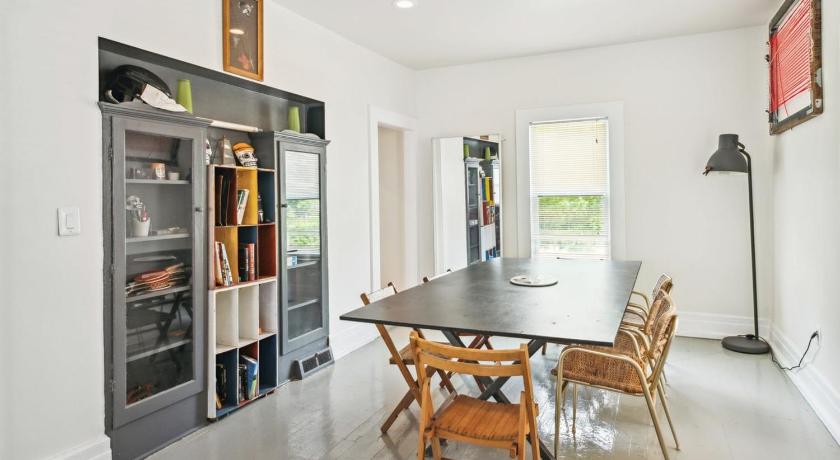 4BR Gem in Detroit North End Downtown Nearby