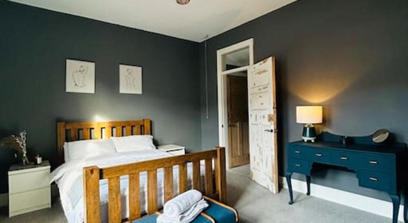 Comfy 3 Bedroom Home Free Parking in Doncaster