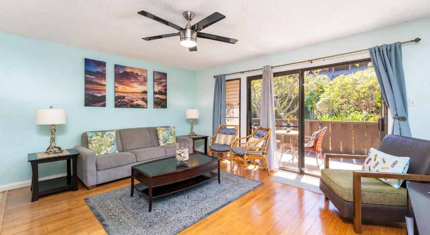 Your Maui Getaway-Walk to the Beach, Pool, Hot Tub LSV14