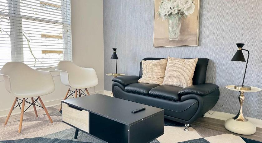 Luxury New 1B1B Private Balcony w Dryer Washer 525Pkwy