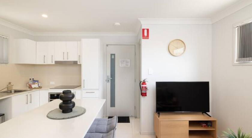 Smart Suites Self Check-in Apartments - W Freney
