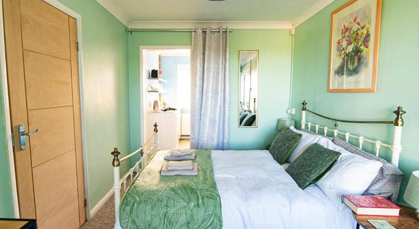 Broadstairs, Bays & Golf - Sleeps 2