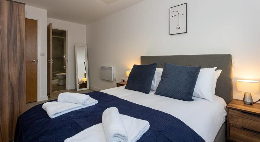 Media City Salford Quays Flat by City SuperHost