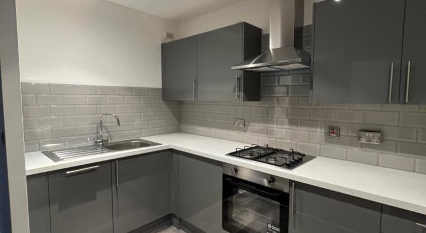 Room with Shared Kitchen and Living Room in South East London by the Riverside