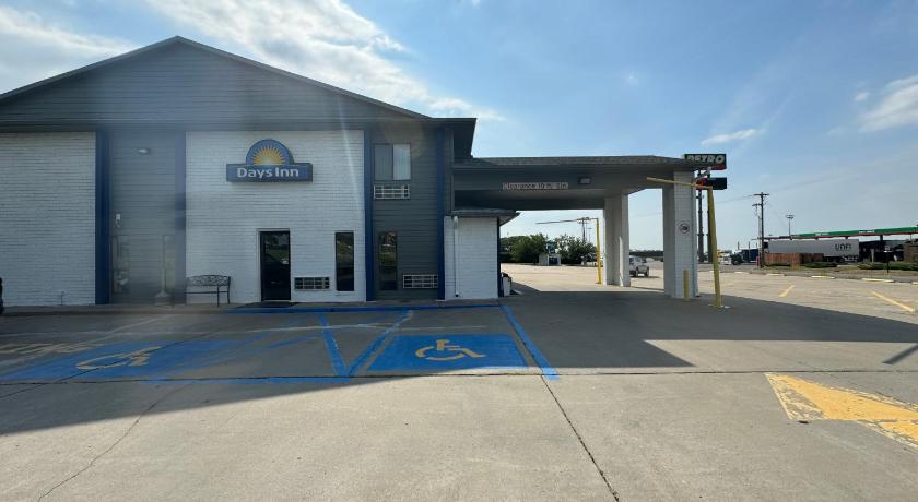 Days Inn by Wyndham Salina I-70