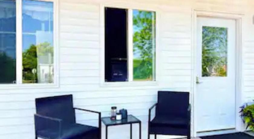 Cozy Studio Steps from Ferry Downtown St Ignace