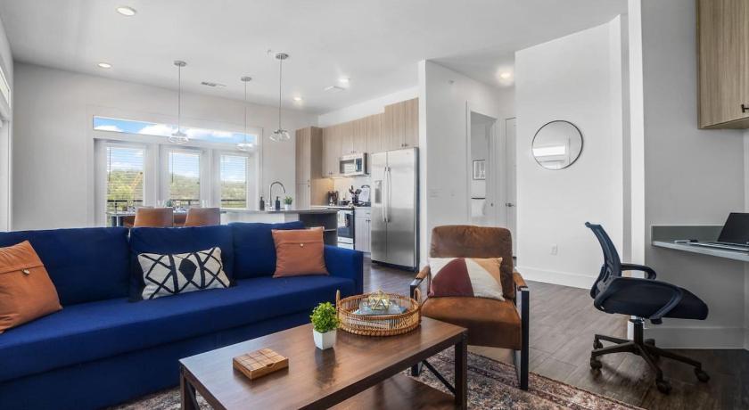 Luxurious New Unit 2Bd 2Ba Pool, Golf Sim
