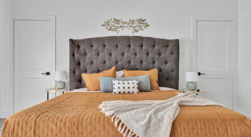 Pet-Friendly l Chic City Escape - Dallas Edition