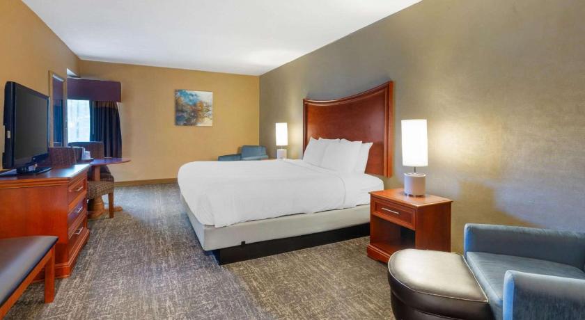 Clarion Inn