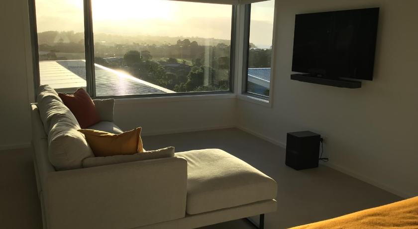 Views on Sapphire - Brand New - Adults Only
