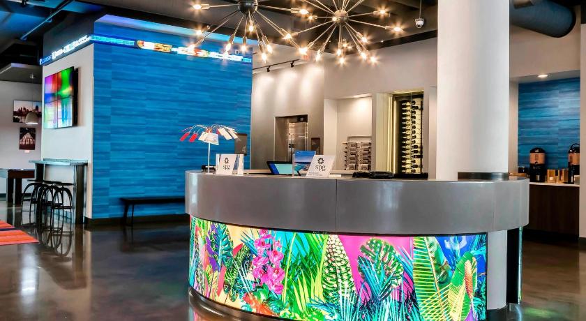 Aloft Newport on the Levee