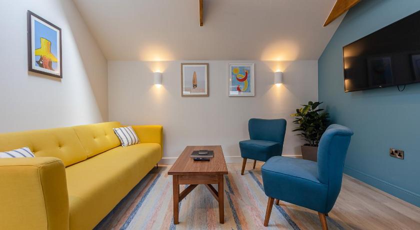 Waterside Apartment