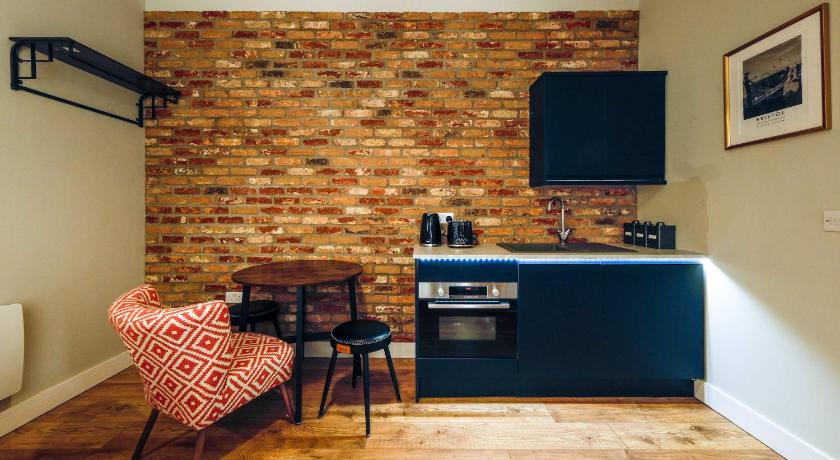 The Willow studio 6