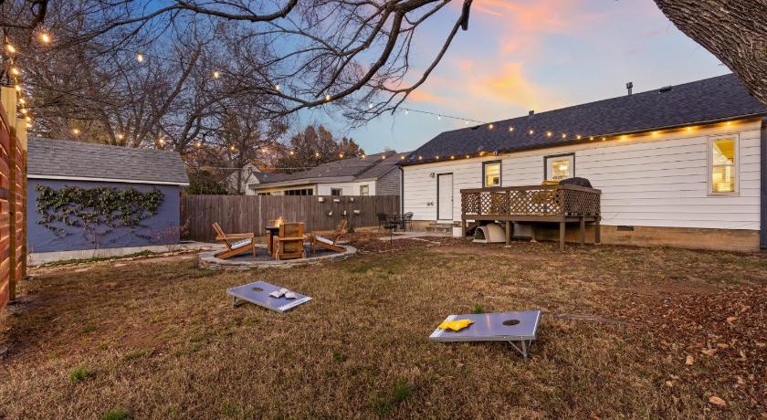 Tulsa Expo Firepit Midtown House