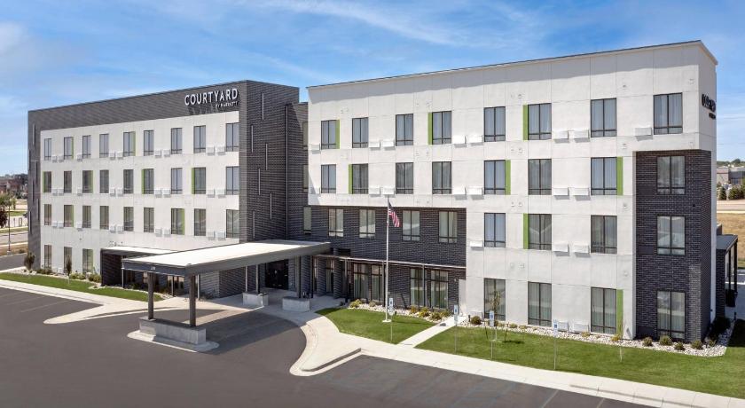 Courtyard Fargo