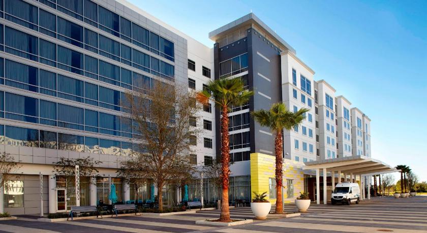Courtyard Orlando Lake Nona