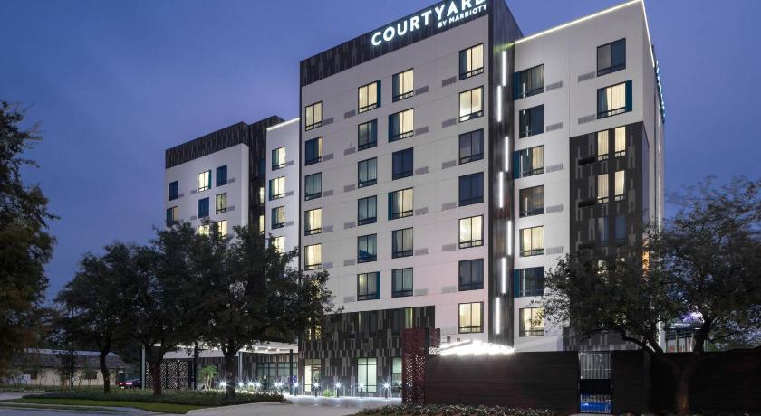 Courtyard Houston Heights/I-10