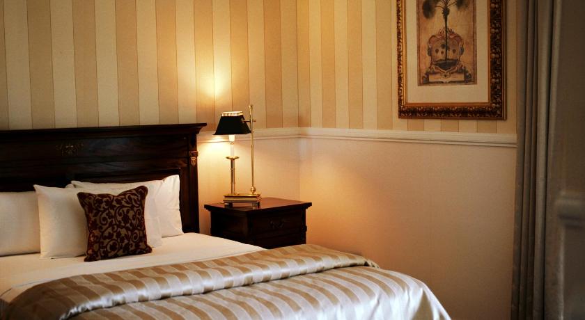 Redearth Boutique Hotel