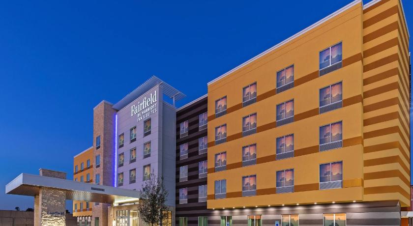 Fairfield Inn & Suites Houston Memorial City Area