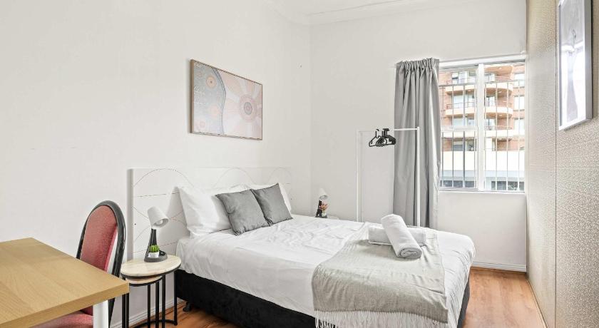 Double Room in Kingsford - Next to the Station - Shared Bathroom