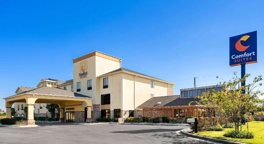 Comfort Suites Panama City near Tyndall AFB