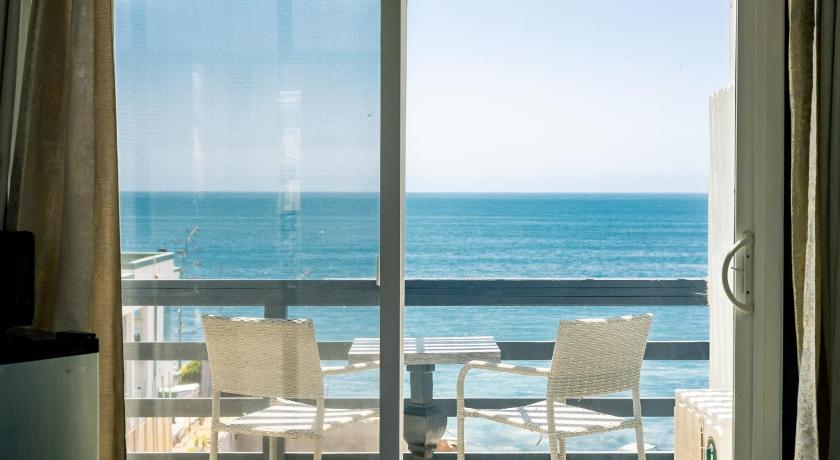 Laguna Cove Hotel