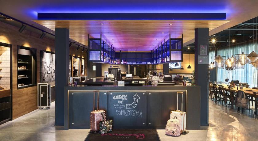 Moxy York