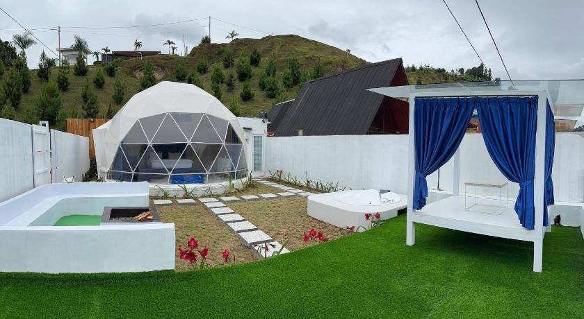 Glamping dome alisha
