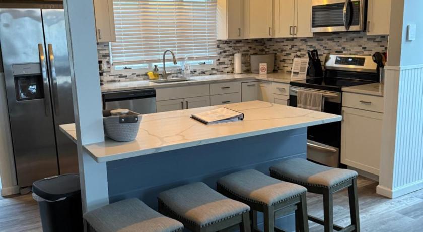 Modern 3BR Townhouse Near Kalahari, Aquatopia & Great Wolf