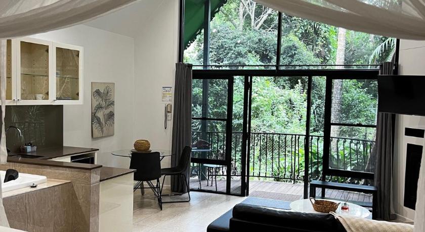 Gallery Walk Chalets - Tamborine Mountain