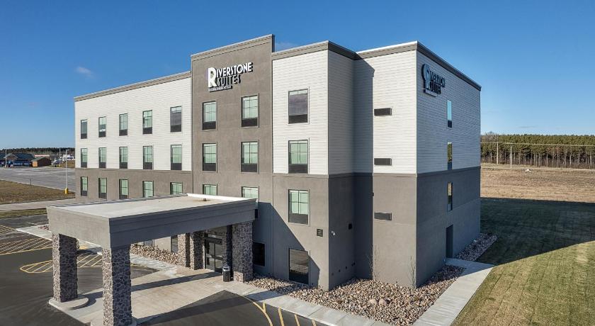 Riverstone Suites - Chippewa Falls
