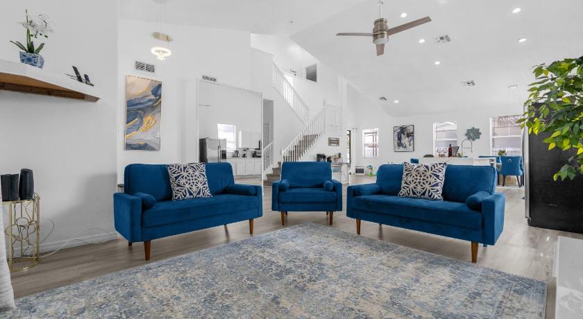 Beautiful 5BR 4 baths Themed home near Disney and Universal, Private Pool, Gameroom, baby Crib and m