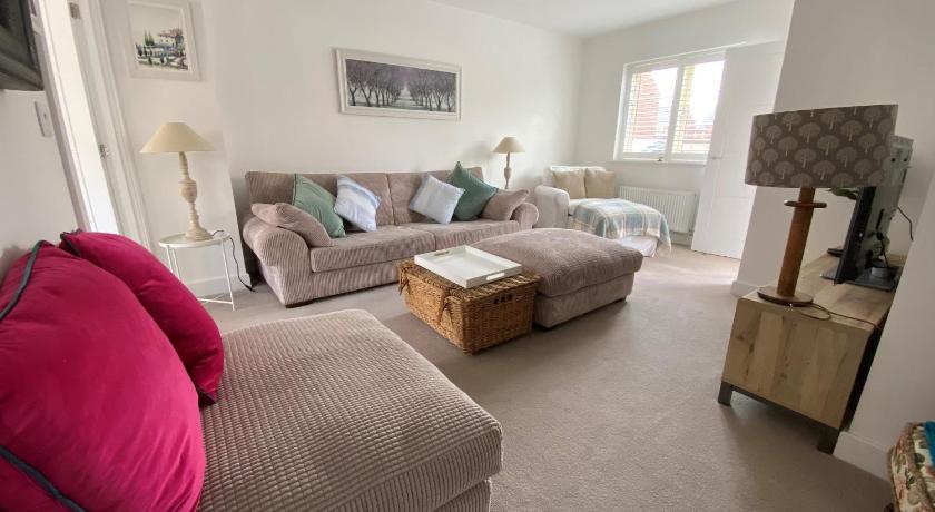 House Launton Village - close to Tythe Barn, Blenheim Palace & Bicester Shopping