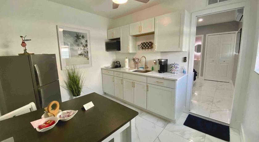 Little Paradise In Palm Beach