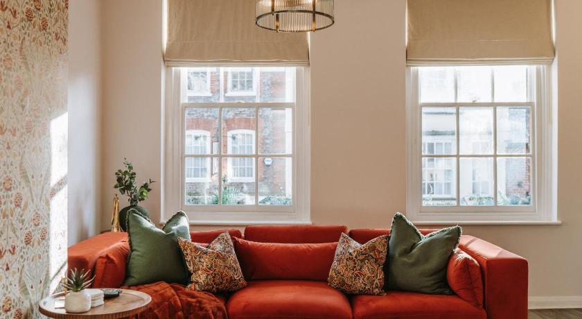Elegant, Luxury Family Apartment! Marlow Town Centre, Walk to Pubs