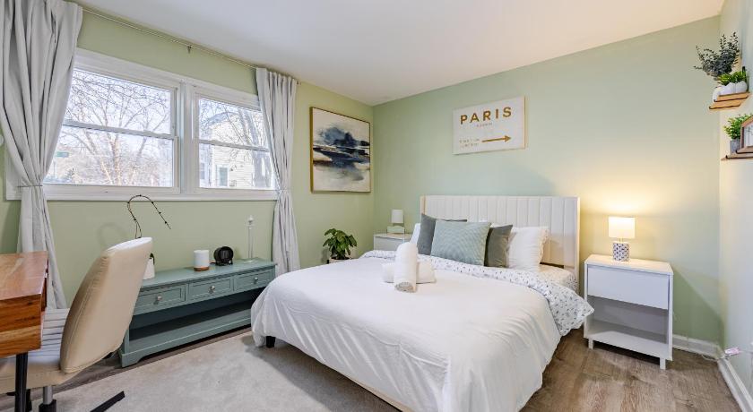 Cozy One Bed Apartment in Heart of Herndon