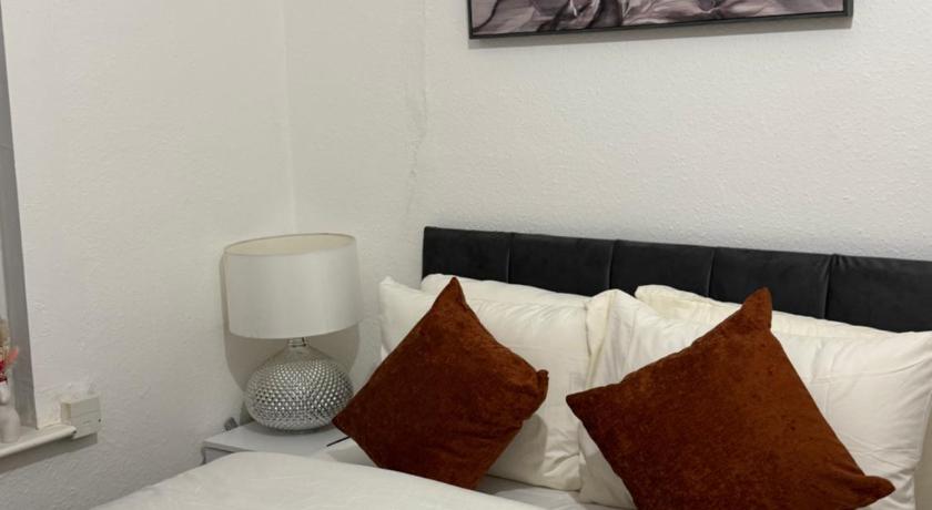 Gray Bridge Room