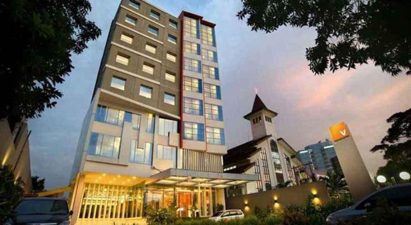 V Hotel Tebet