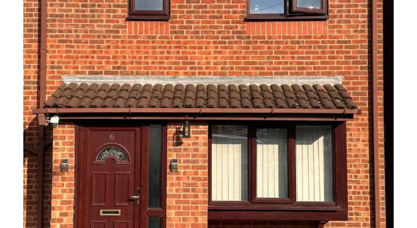 Triple Room near Train Station