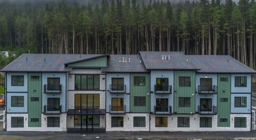 Luxury Views, Affordable Stay A306