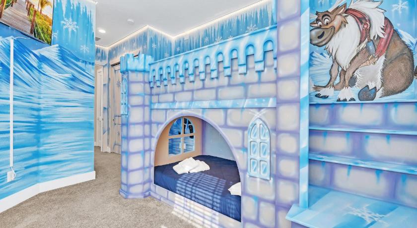 NEW amazing unique dream house 5 Min to Disney
