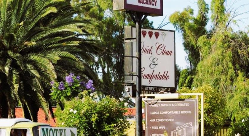 Bakery Park Motor Inn
