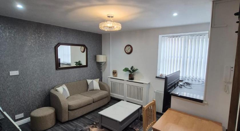 Town Centre Maisonette