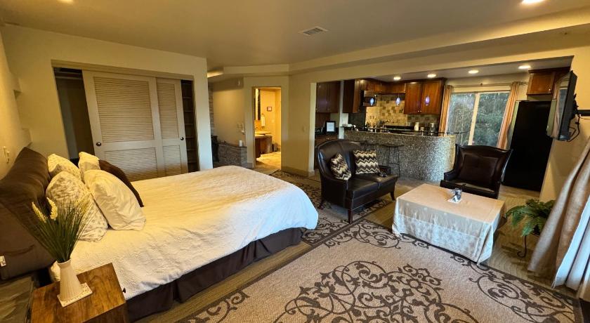 Guesthouse in Coastal Del Mar, California