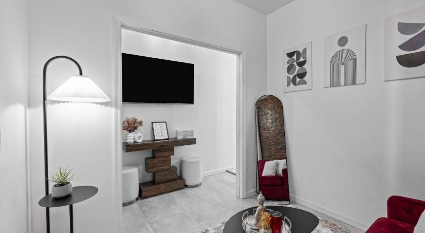 Stylish Apt in West New York 20 Min to Times Square