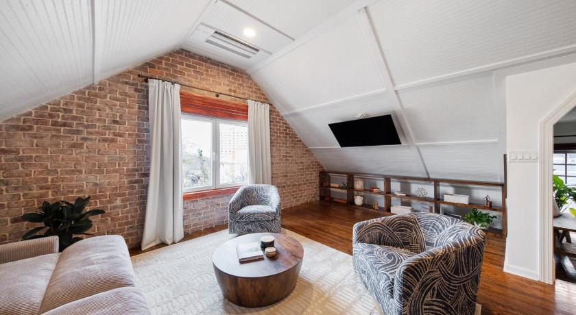 The Hidden Hideaway on College