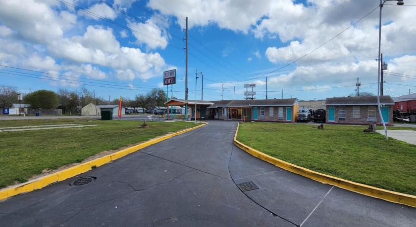 Gulfway Motel By OYO Near Airport I 37