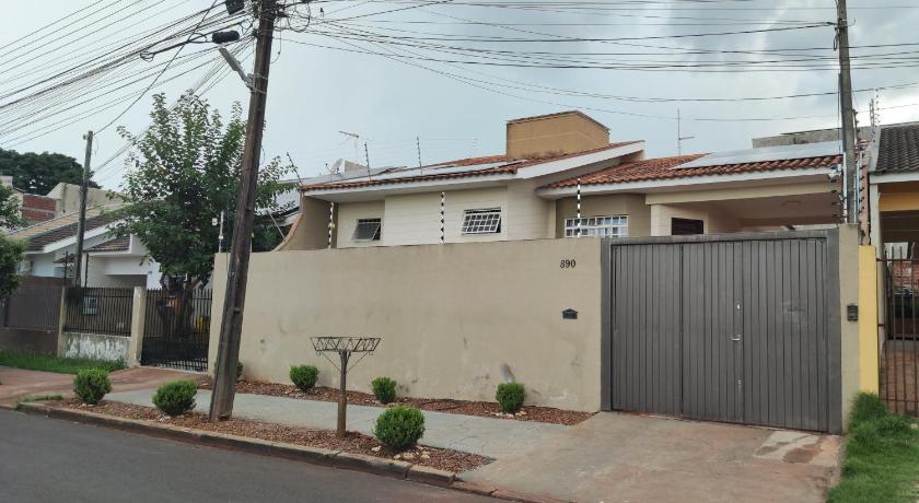 Casa Térrea 3 quartos, sendo 1 suíte Maringá