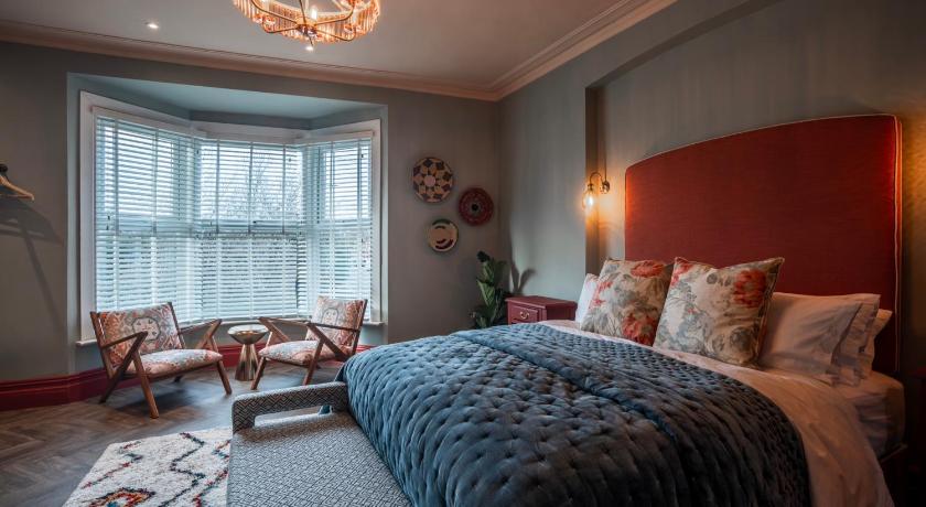 Luxury Seaside 5 Bed - 10 Mins Walk to Beaches